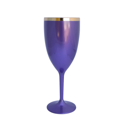 Taça de Vinho Roxo com Borda Dourado